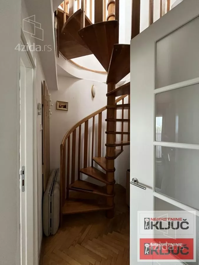 Četvoroiposoban stan | 4zida