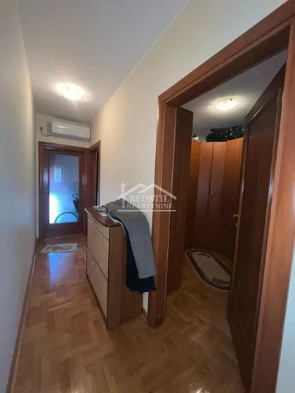 Kneza Mihaila | 4zida.rs