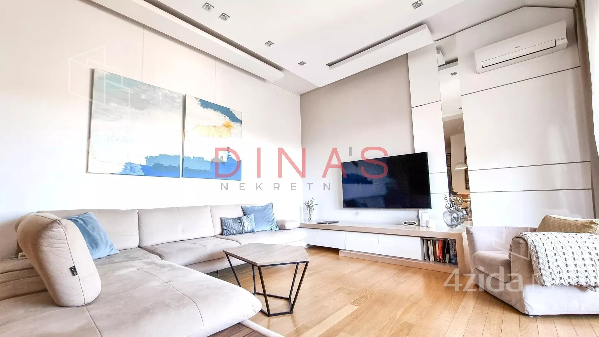 Petosoban stan | 4zida