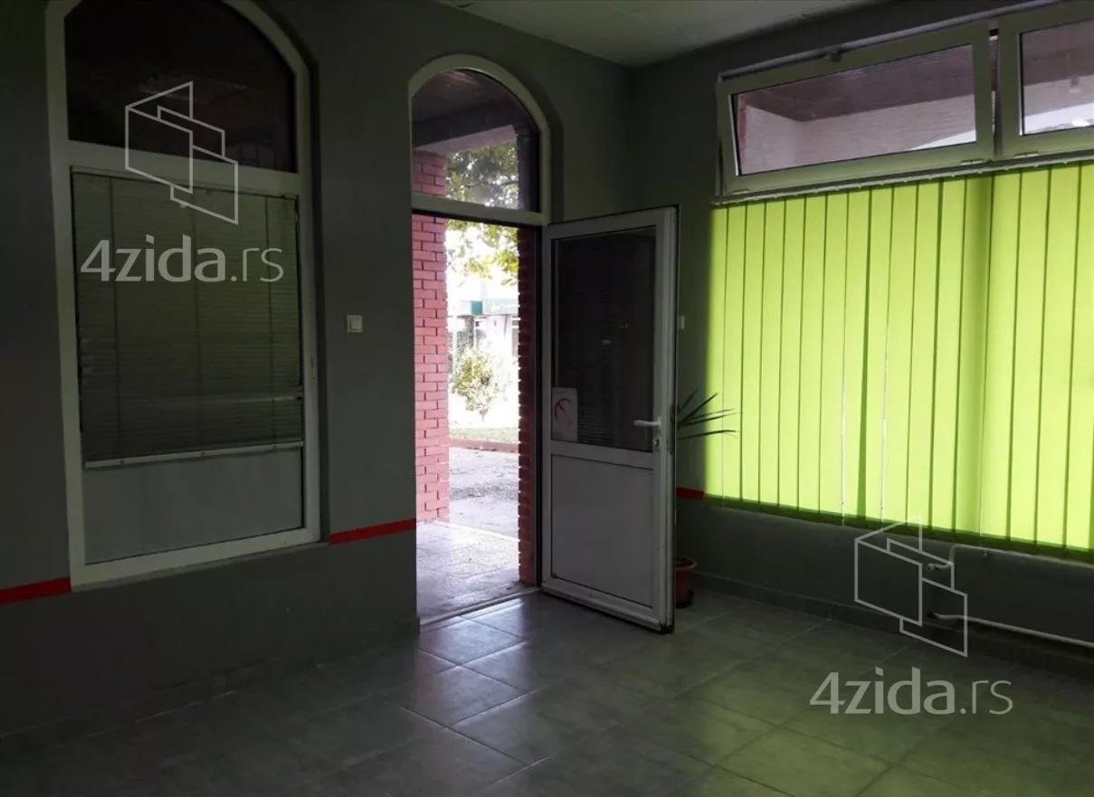 Lokal | 4zida