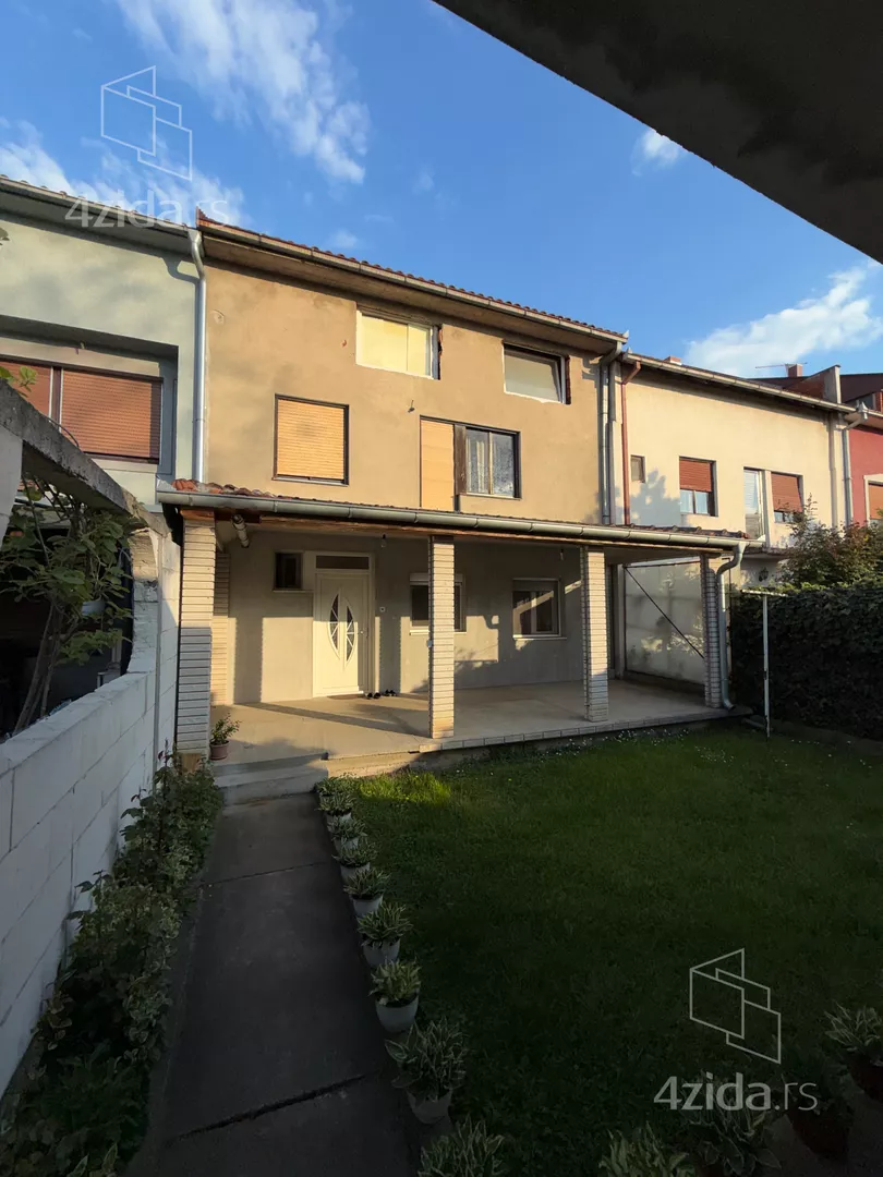 3-etažna kuća | 4zida