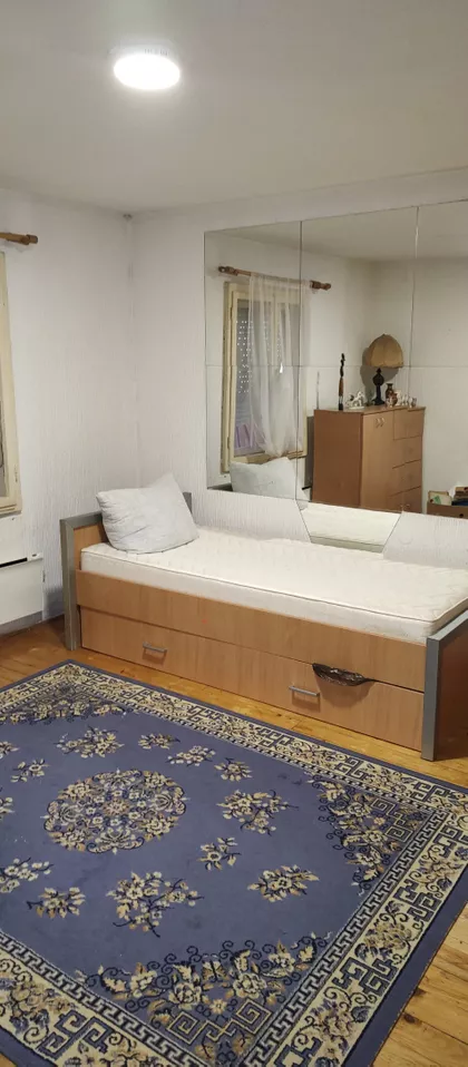 Benzonova | 4zida.rs