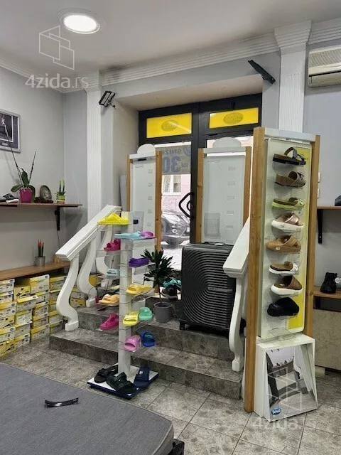 Lokal | 4zida
