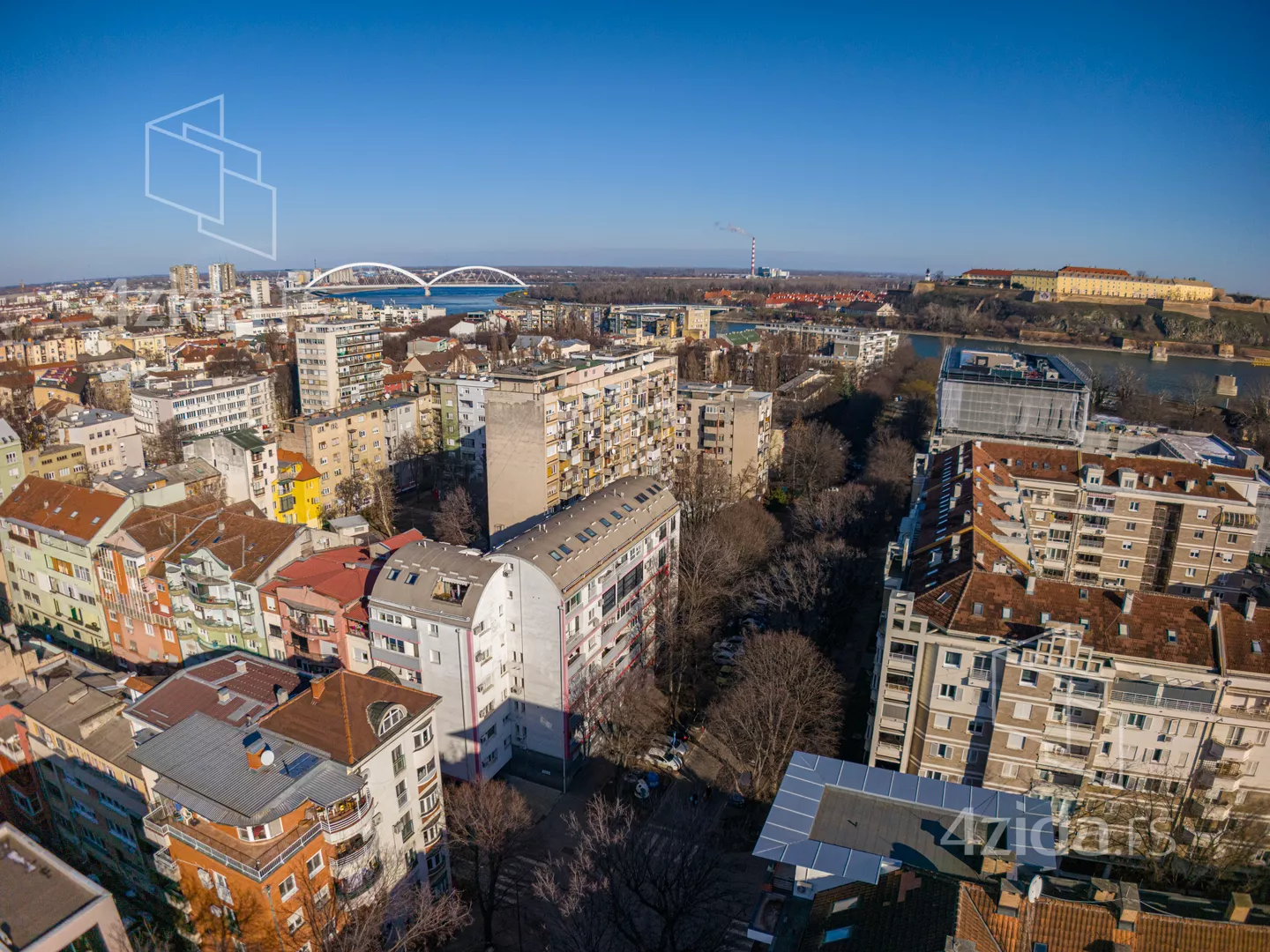 Petosoban stan | 4zida