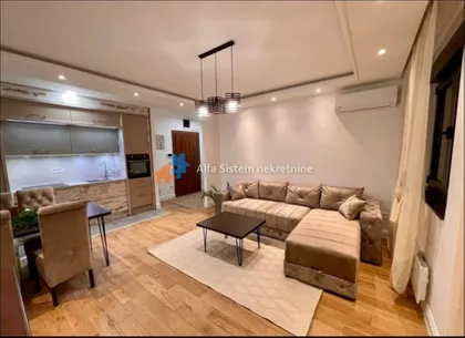 Crveni Krst Vračar | 4zida.rs