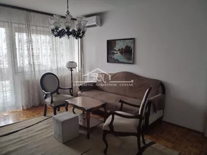 Karađorđeva | 4zida.rs