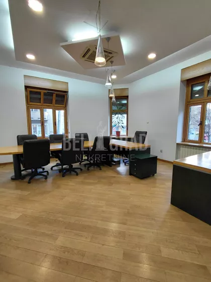 Gospodar Jovanova | 4zida.rs