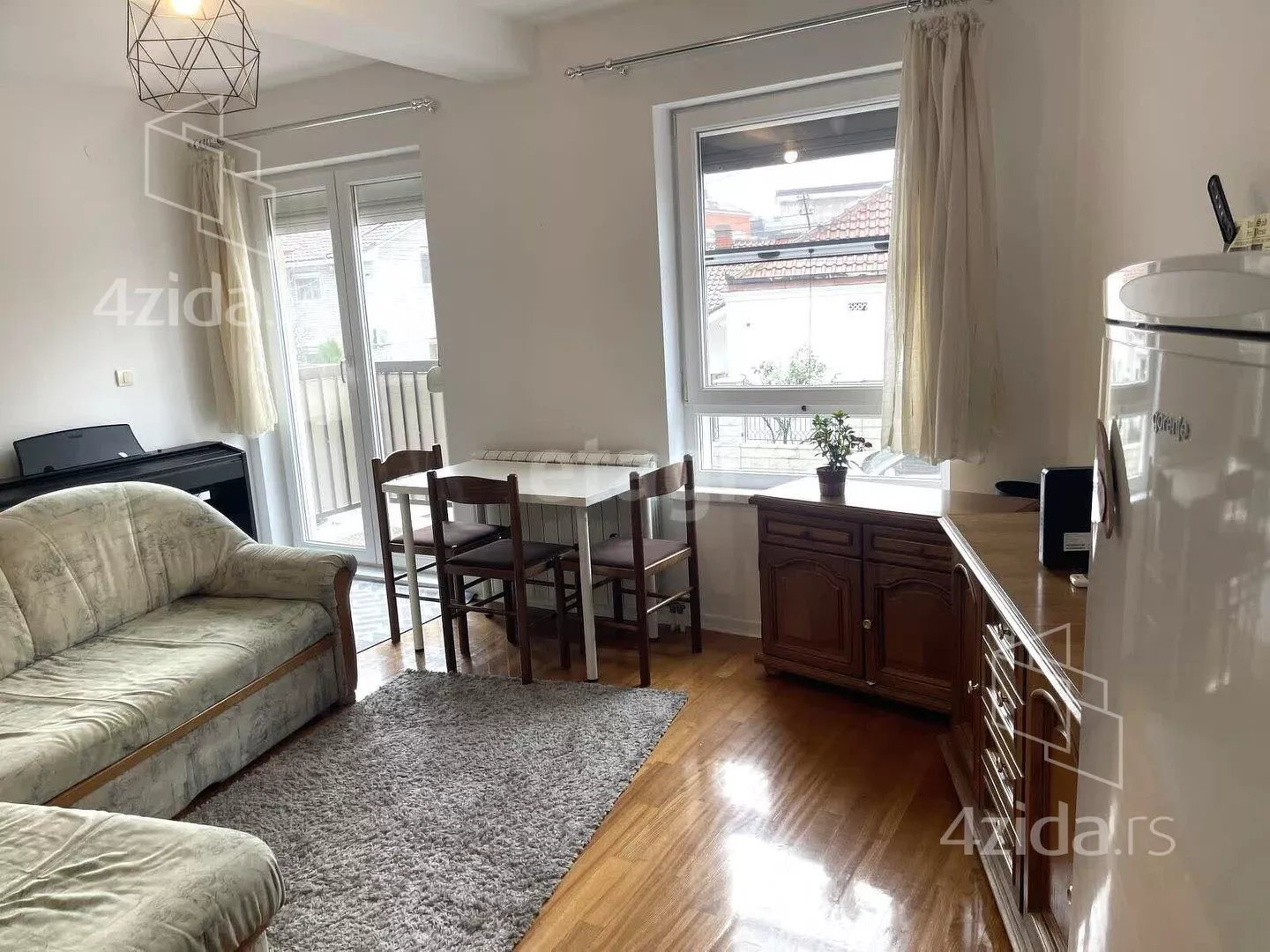 Dvoiposoban stan | 4zida