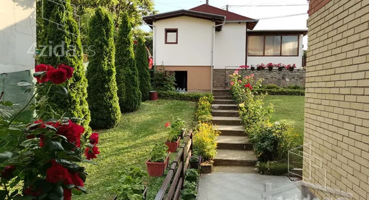 Kuća | 4zida
