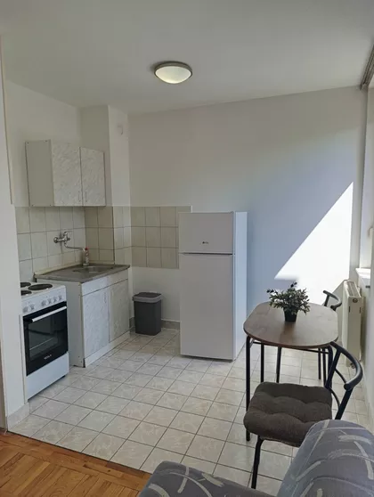 Lasla Gala 11 | 4zida.rs