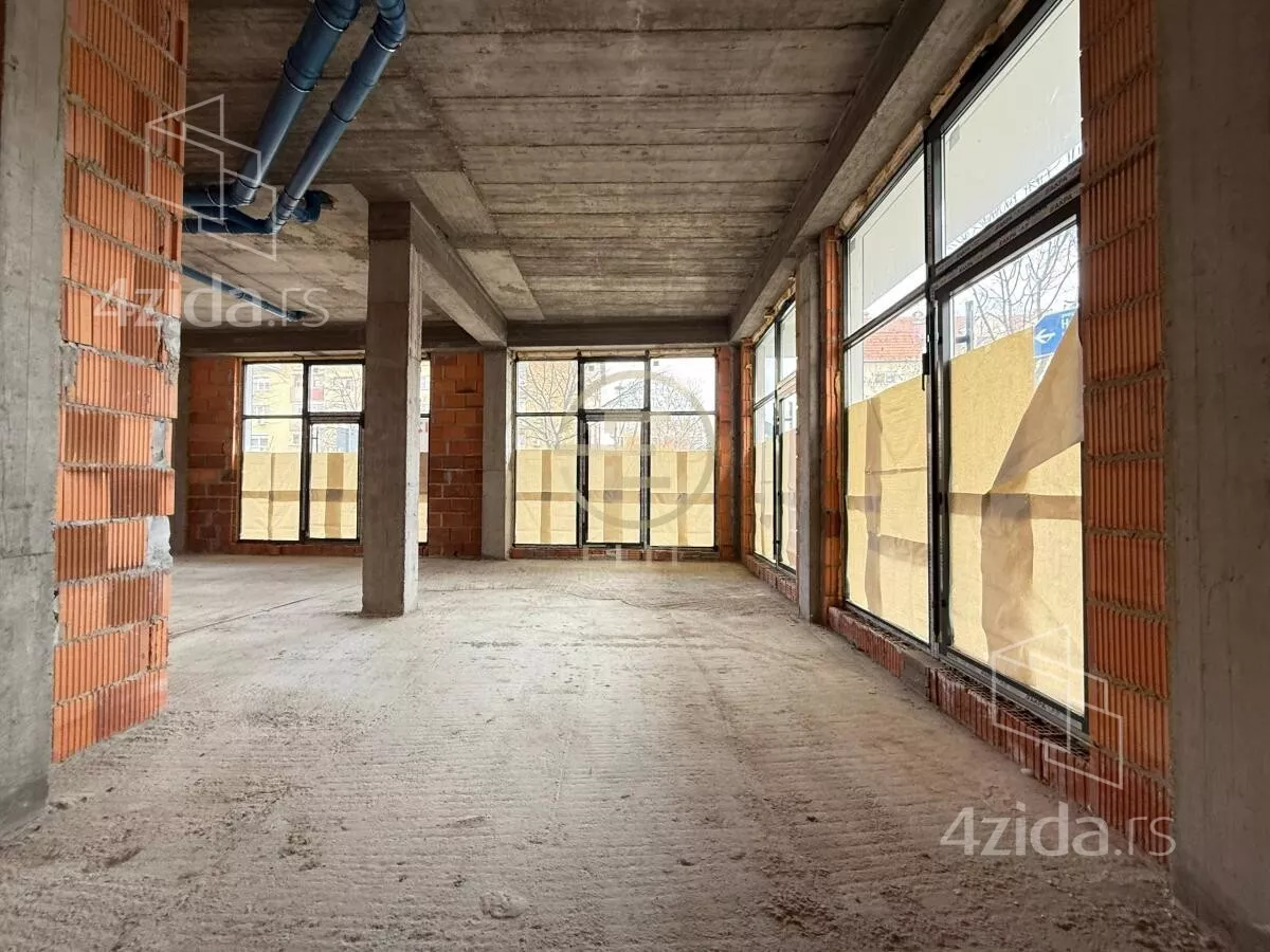 Poslovni prostor | 4zida