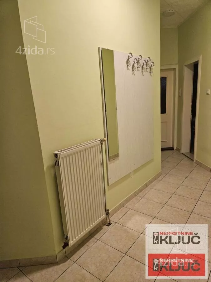 Četvoroiposoban stan | 4zida