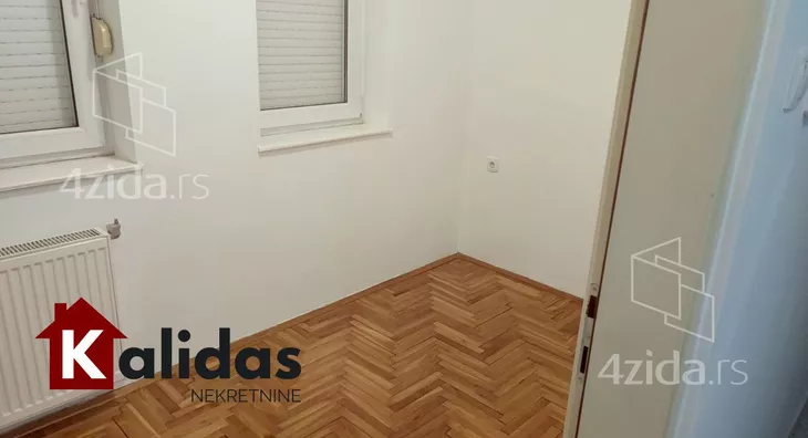 Četvoroiposoban stan | 4zida