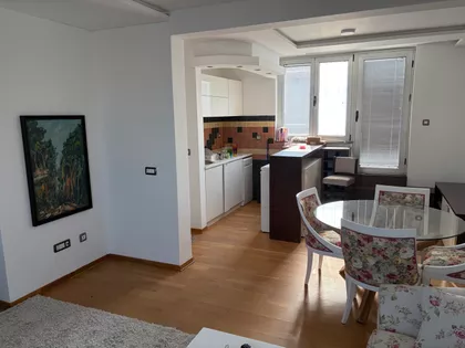 Trgovačka 7 | 4zida.rs