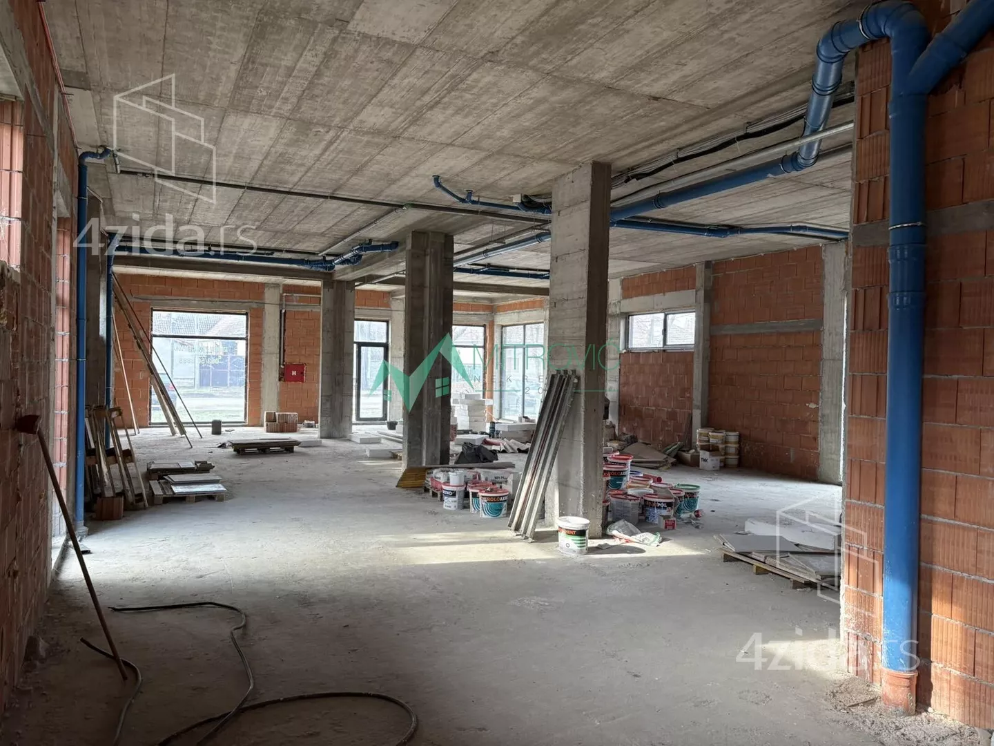 Poslovni prostor | 4zida