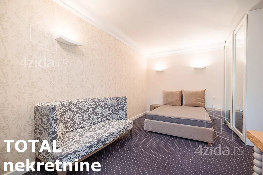 Šestosoban stan | 4zida