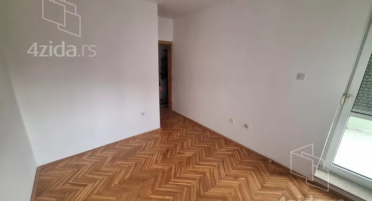 Četvoroiposoban stan | 4zida