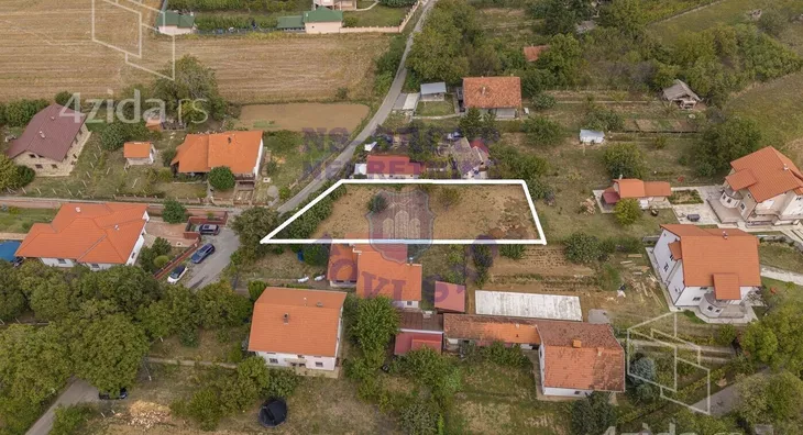 Građevinsko zemljište | 4zida