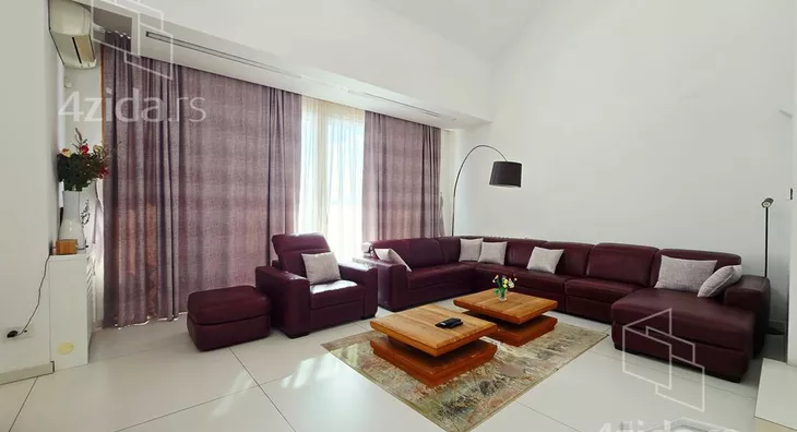 Sedmosoban stan | 4zida