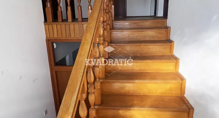 4-etažna kuća | 4zida