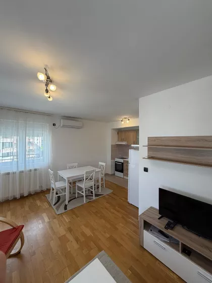 Vojvode Vlahovića | 4zida.rs