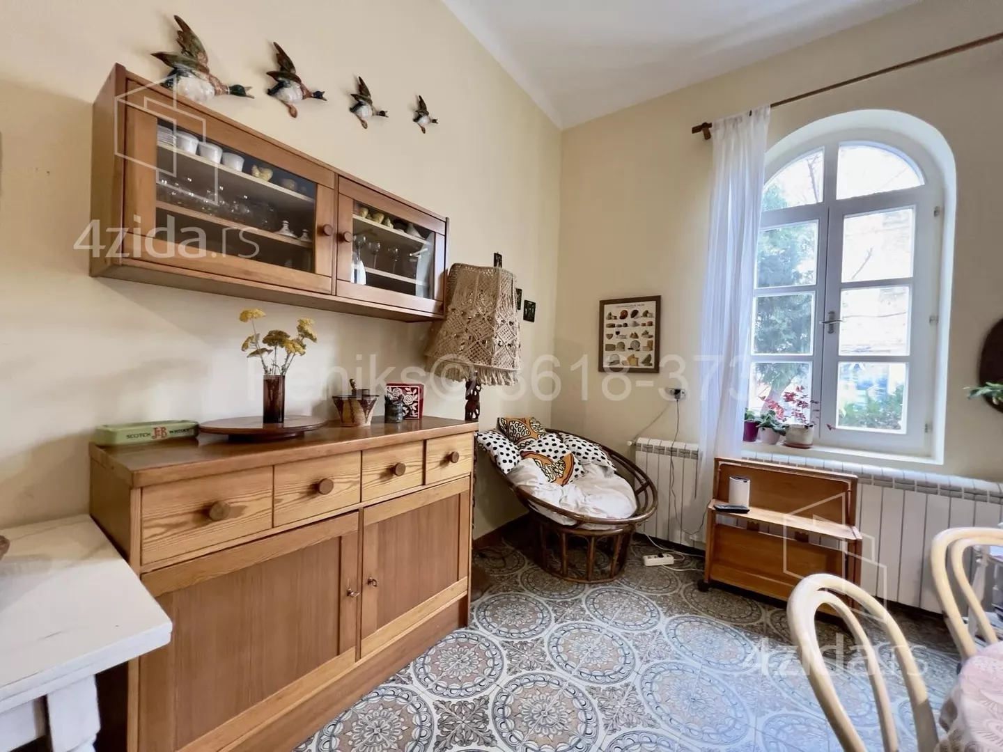 Četvoroiposoban stan | 4zida