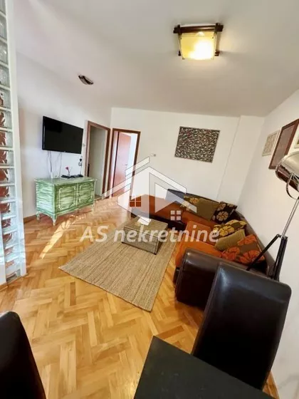 Karađorđev Trg | 4zida.rs
