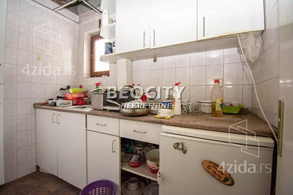 Šestosoban stan | 4zida
