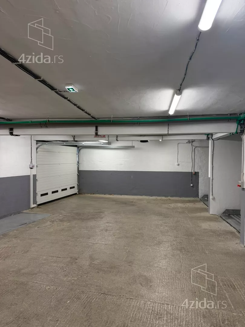Garaža | 4zida