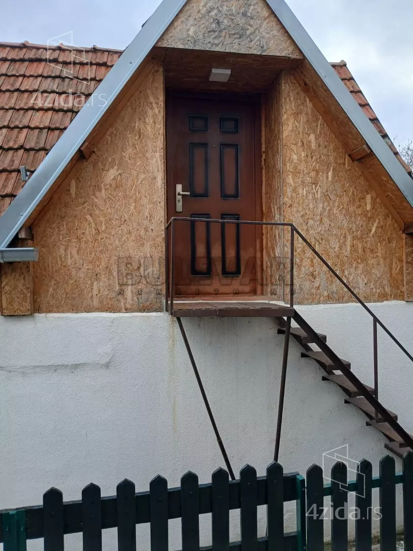 3-etažna kuća | 4zida