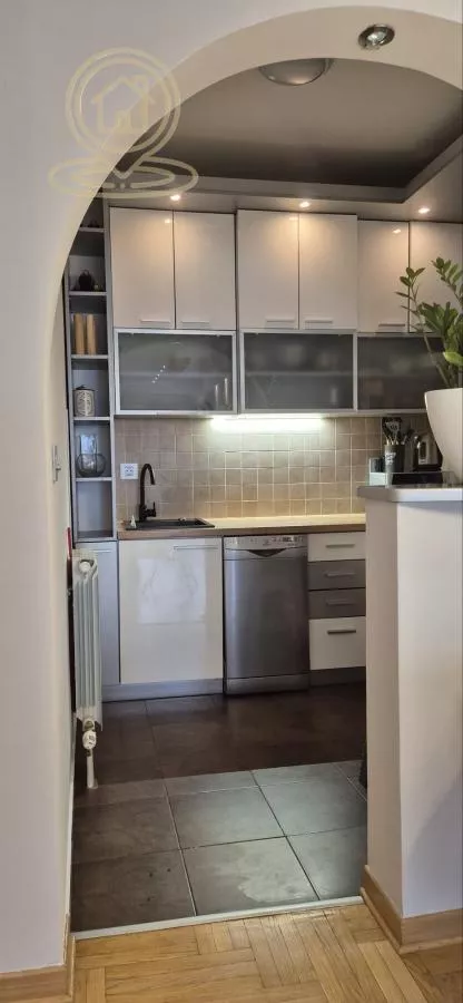 Crveni Krst Vračar | 4zida.rs