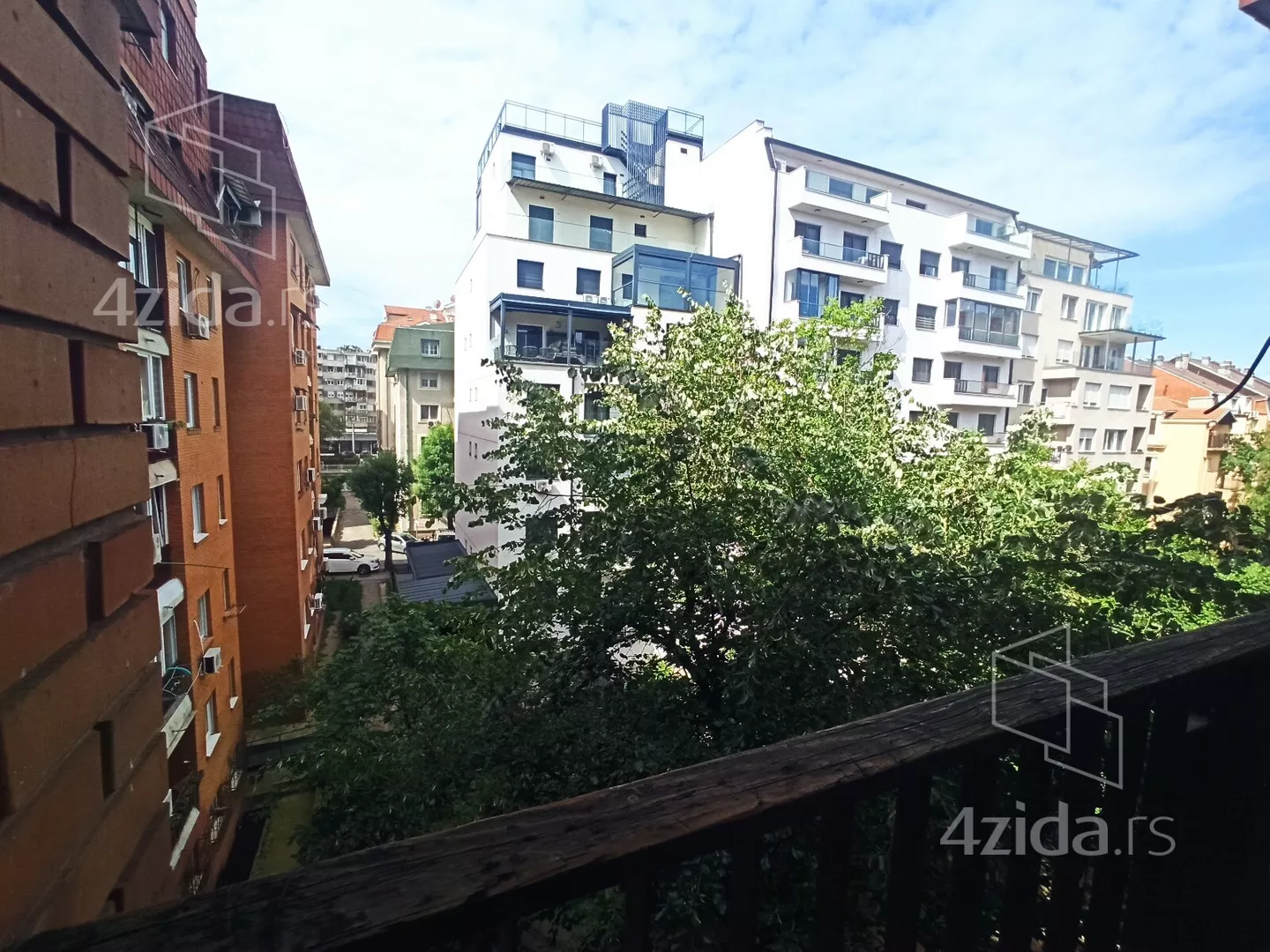 Troiposoban stan | 4zida
