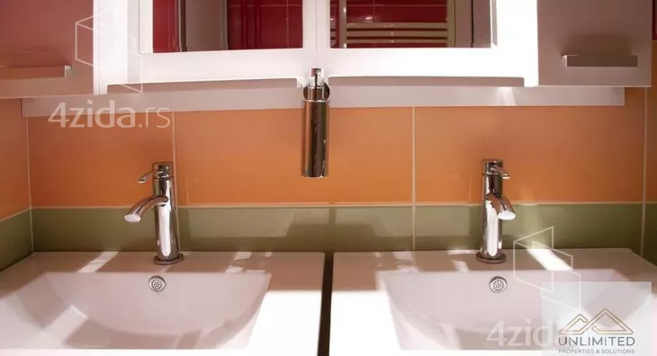 Četvoroiposoban stan | 4zida