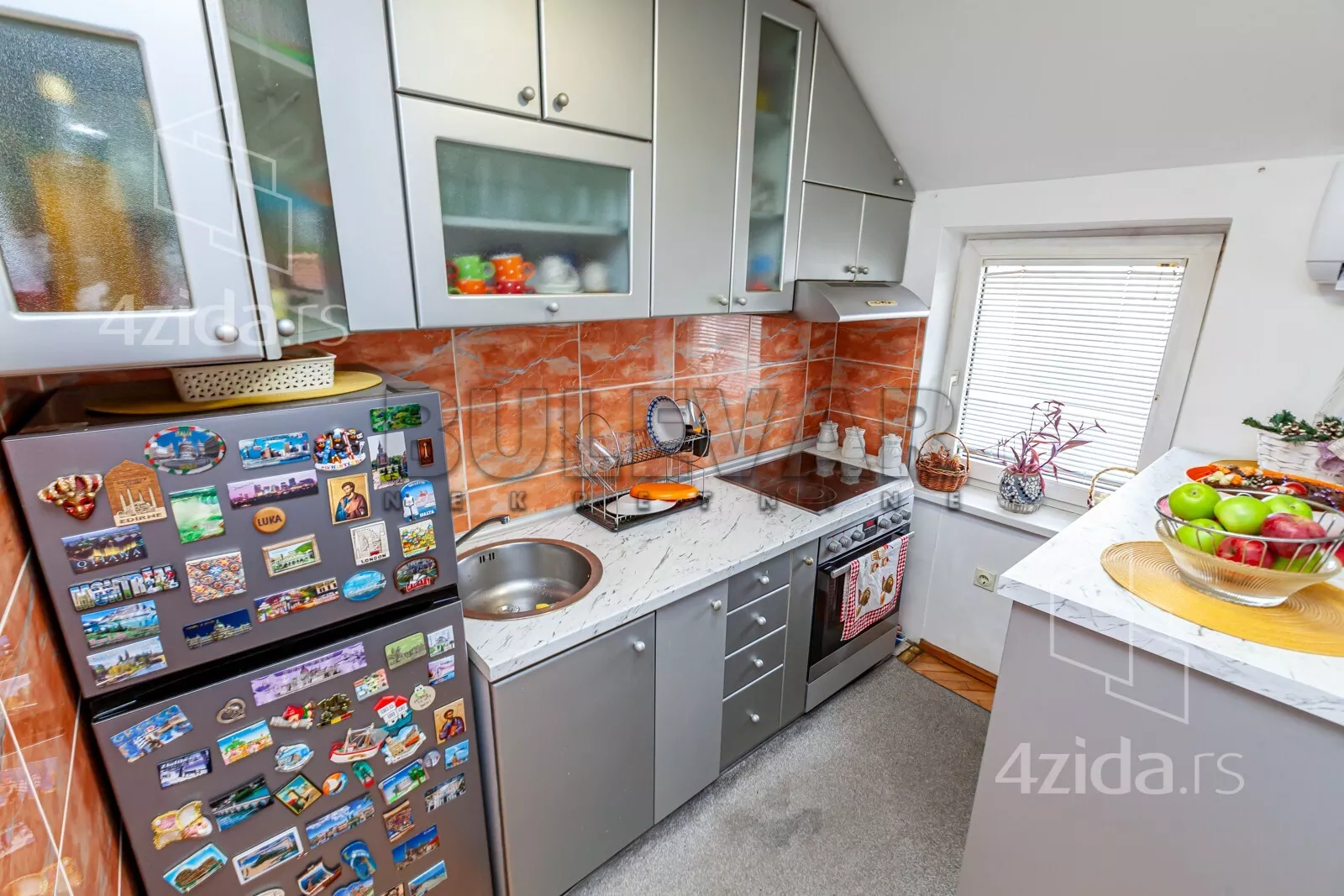 Dvoiposoban stan | 4zida