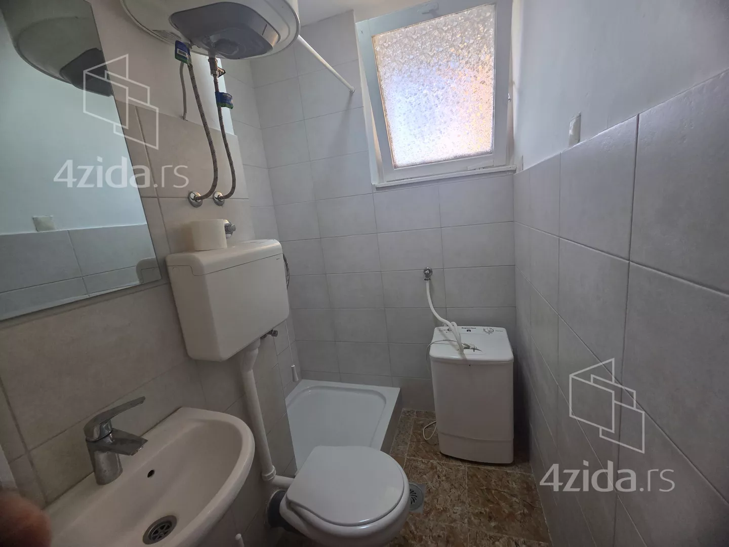 Garsonjera | 4zida