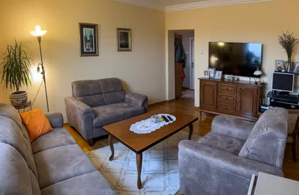 Praška 48 | 4zida.rs