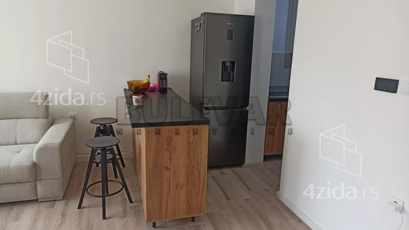 Troiposoban stan | 4zida