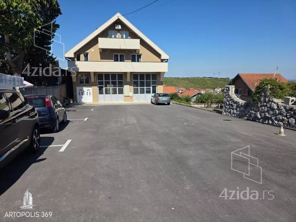 Poslovni prostor | 4zida