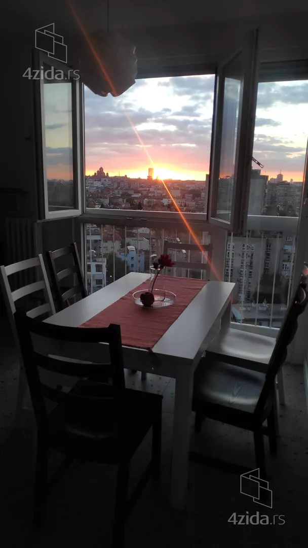 Petosoban stan | 4zida