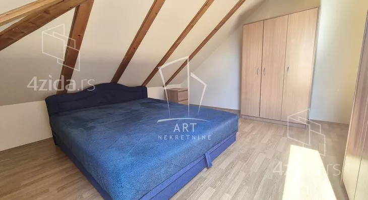 Četvoroiposoban stan | 4zida