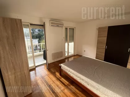 DEDINJE BELI DVOR | 4zida.rs