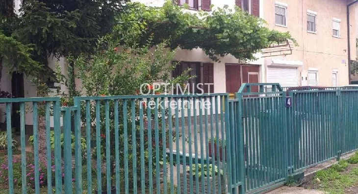 4-etažna kuća | 4zida