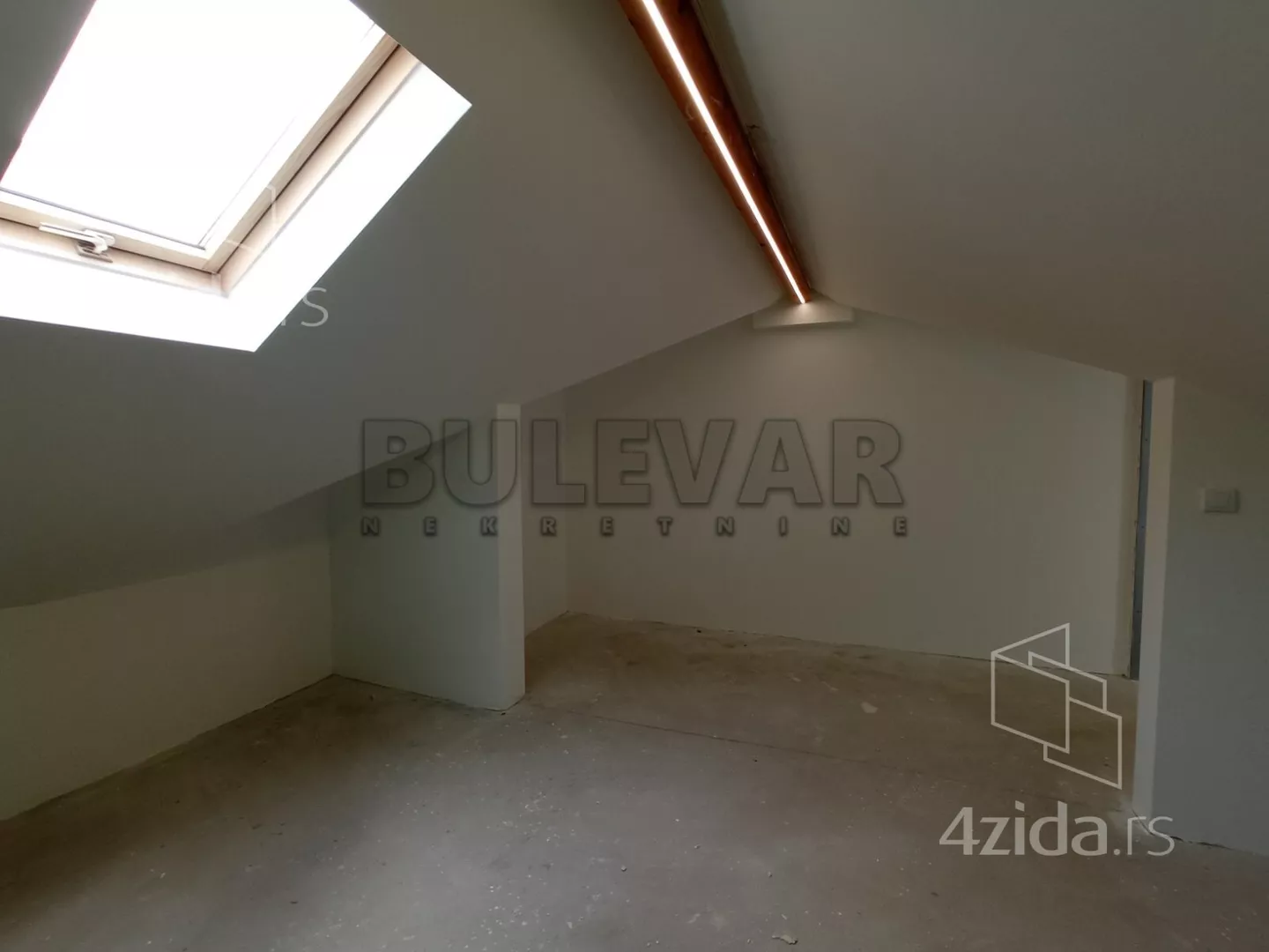 Lokal | 4zida
