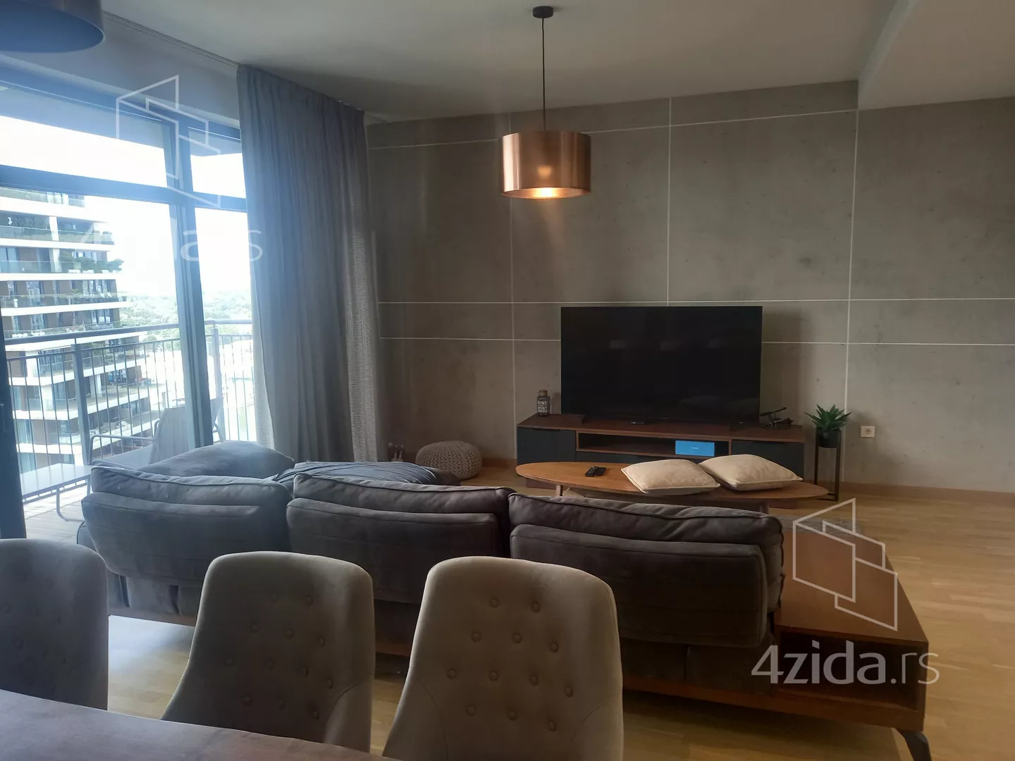 Četvorosoban stan | 4zida