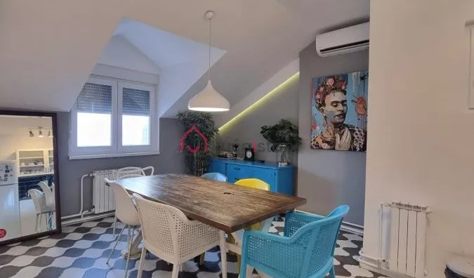 Sedmosoban stan | 4zida