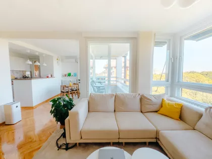 Jovana Stojsavljevića | 4zida.rs