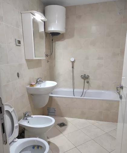 Đeram pijaca | 4zida.rs