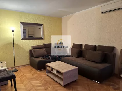 Darinke Radović | 4zida.rs