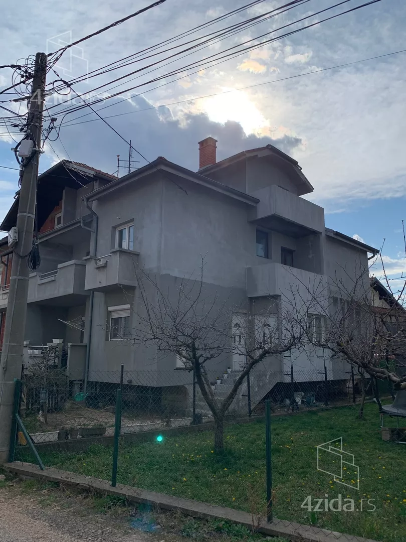 3-etažna kuća | 4zida