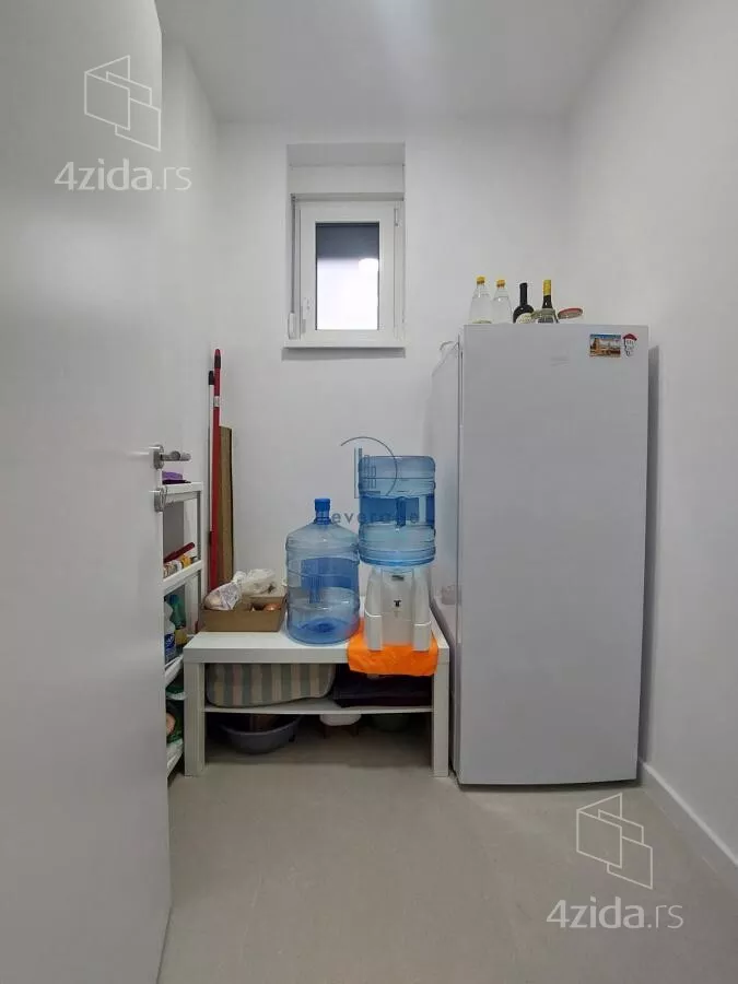 Četvoroiposoban stan | 4zida